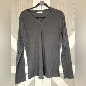139. NEW Active Basic Black V-Neck Long Sleeve Tee 2XL